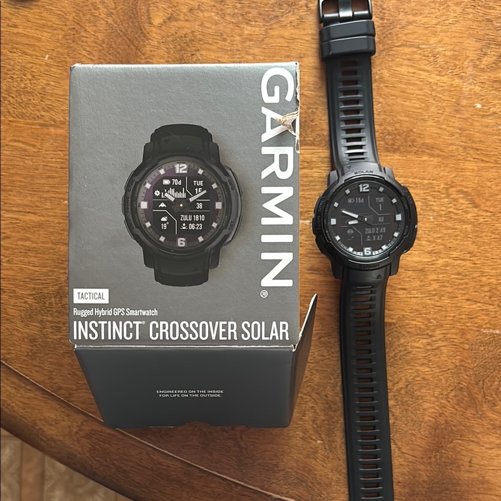 Garmin Instinct Crossover Solar Tactical in Black
